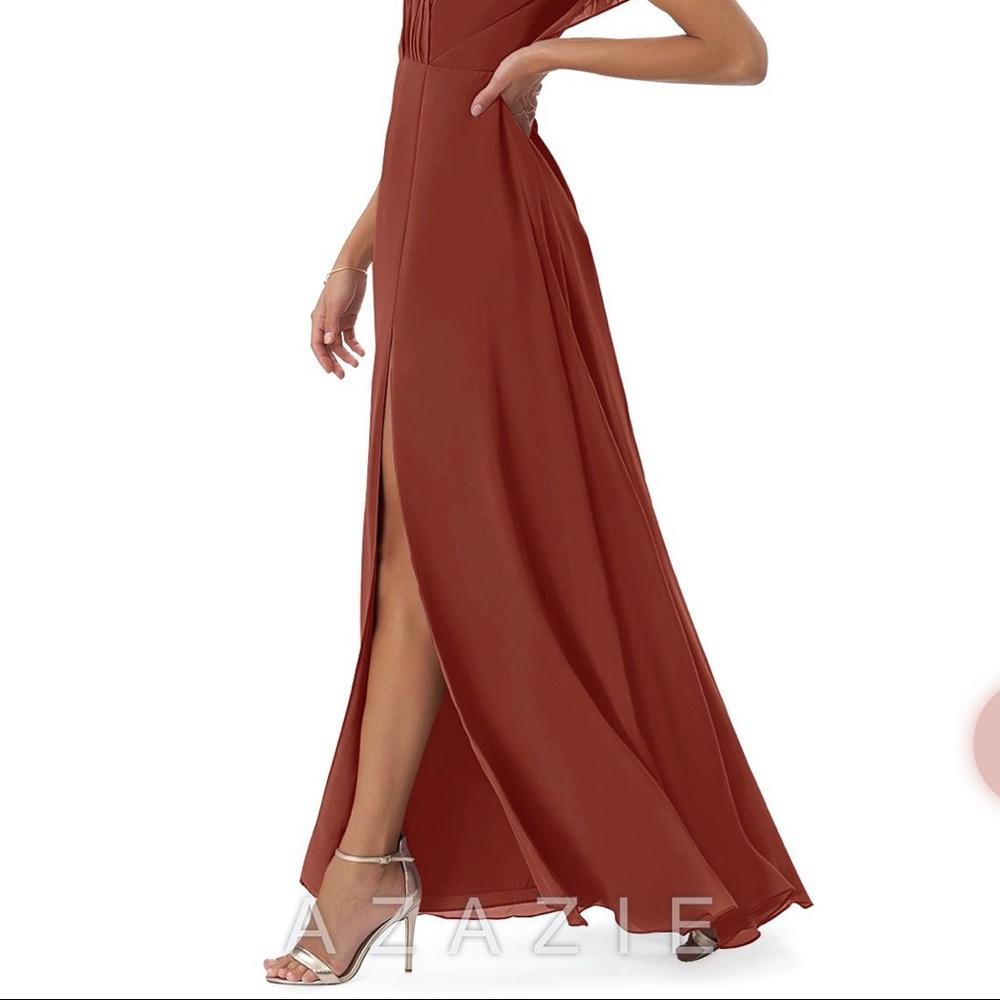 Azazie Rylee
Dress Color: Terracotta - Picture 4 of 4